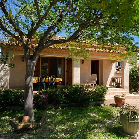 Maison Climatisee Avec Grand Jardin Ombrage Vias Exterior photo