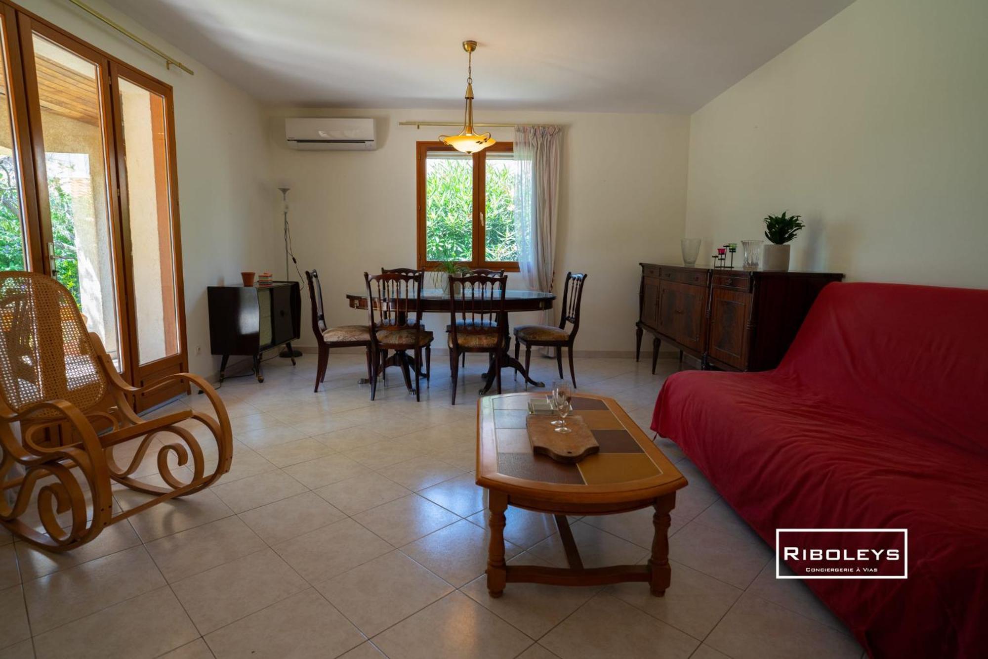 Maison Climatisee Avec Grand Jardin Ombrage Holiday home *