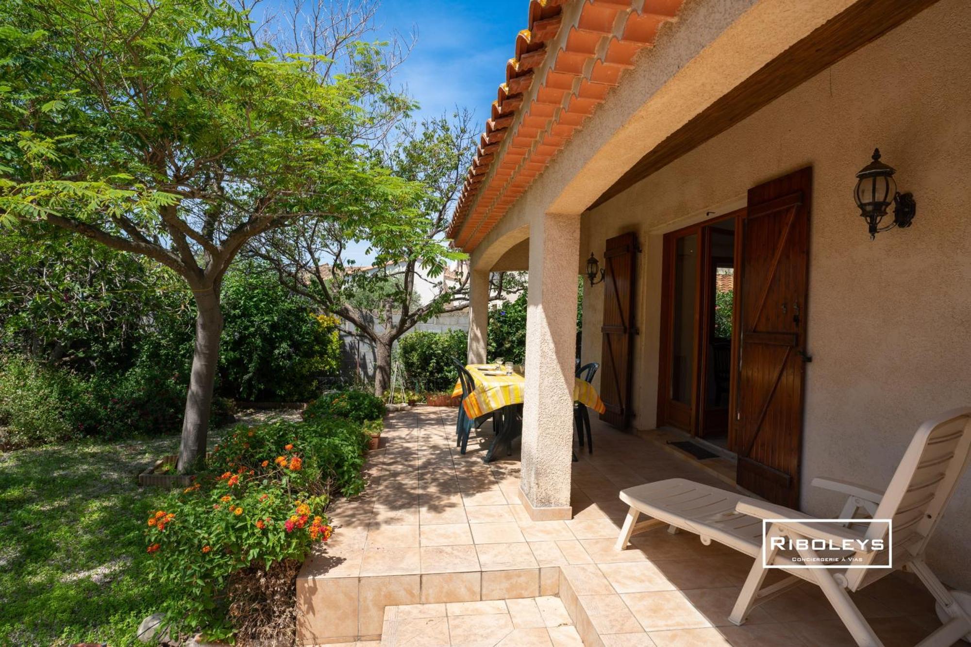 Maison Climatisee Avec Grand Jardin Ombrage Holiday home