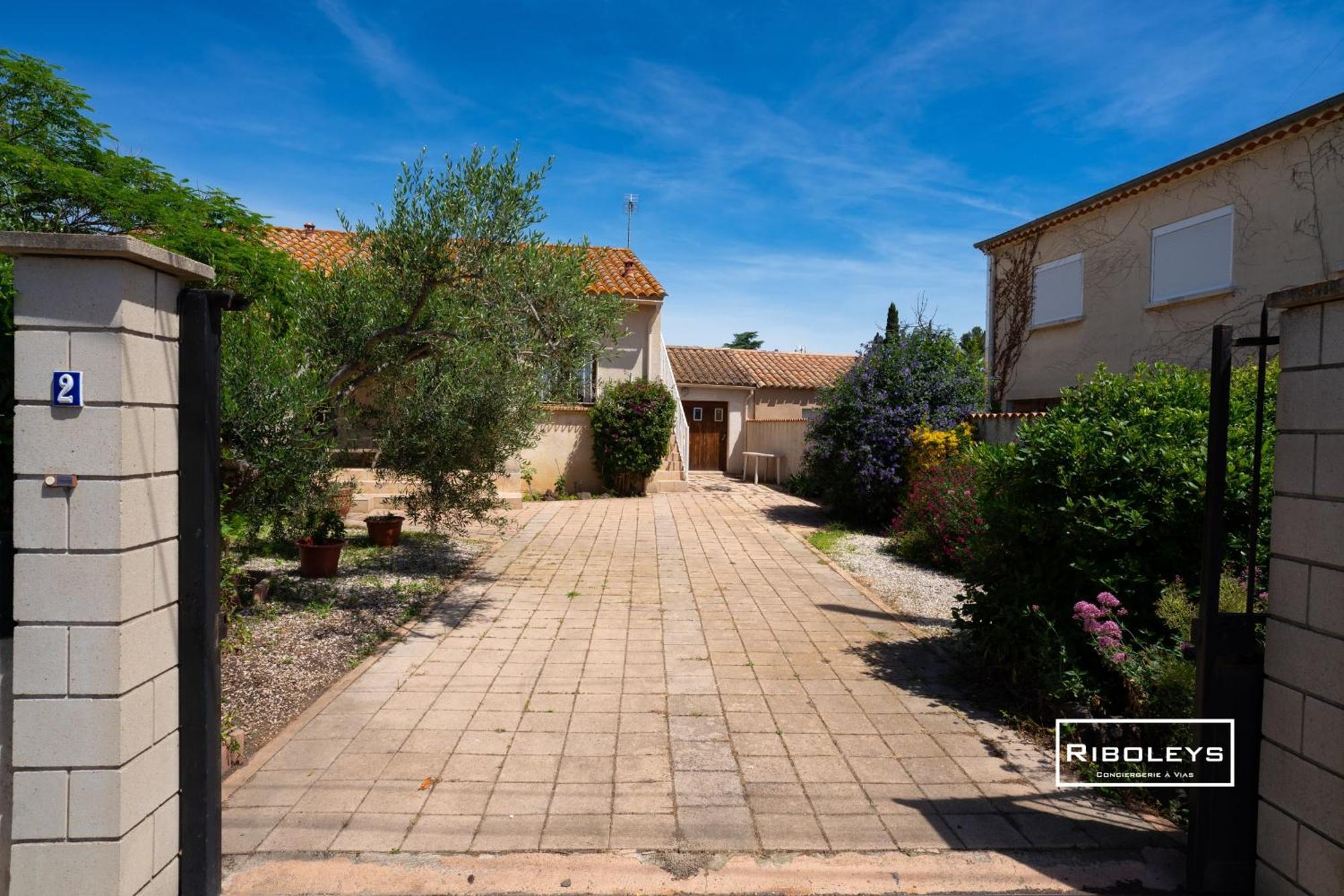 Maison Climatisee Avec Grand Jardin Ombrage Holiday home Vias